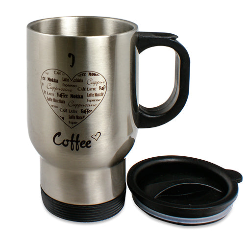 Personalisierbarer Edelstahl to go Becher mit Beispiel Aufdruck in Form eines Herzens, das den Text "I Love Coffee" und verschiedene Kaffeeartenbezeichnungen zeigt. Ideal für Kaffeeliebhaber, die ein persönliches Geschenk suchen. Perfekt für den Alltag, erhältlich bei Gravierland in der Nähe von Oldenburg und Bremen.